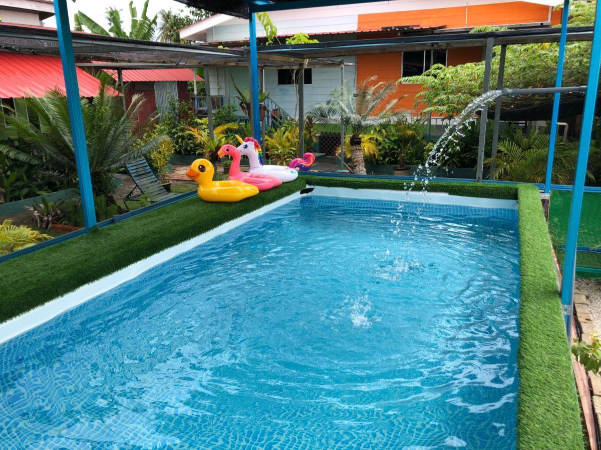 Wan'S Roomstay Langkawi Pantai Cenang  Exterior photo
